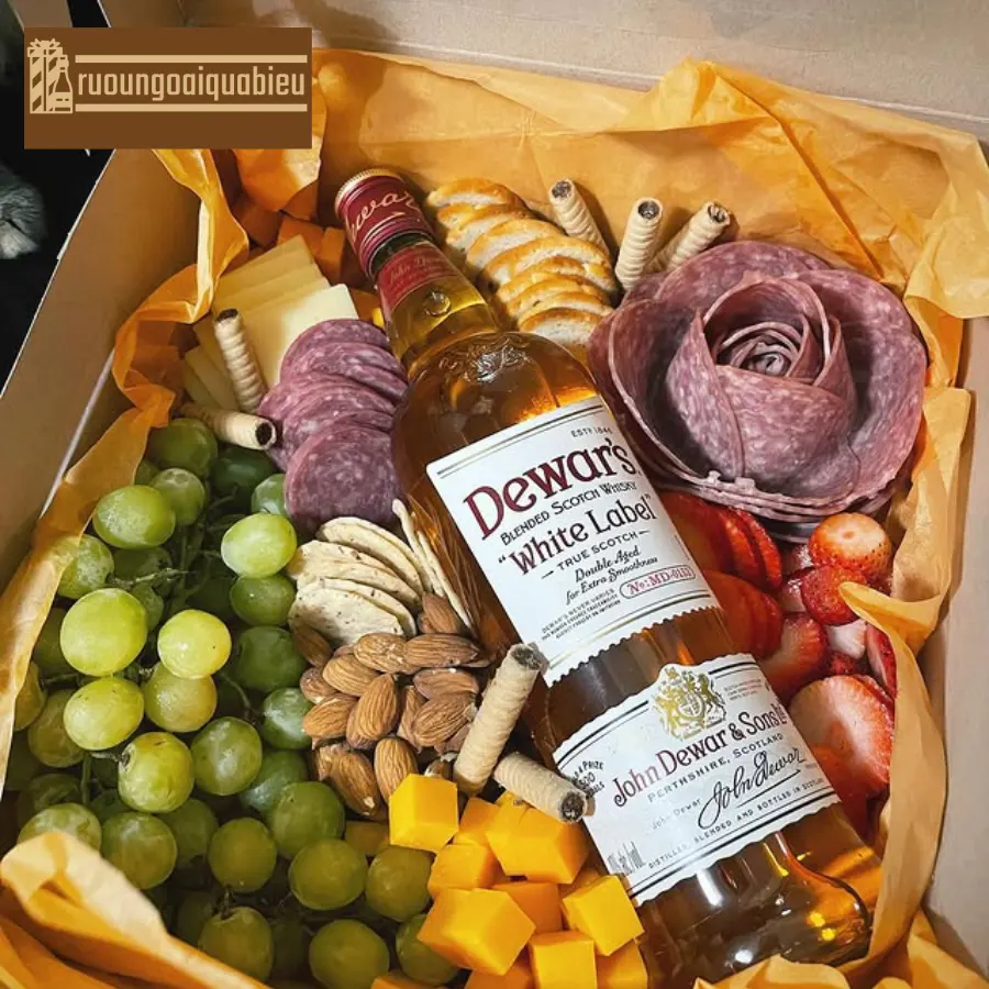 Cách phục vụ xứng tầm với giá rượu Dewar’s White Label